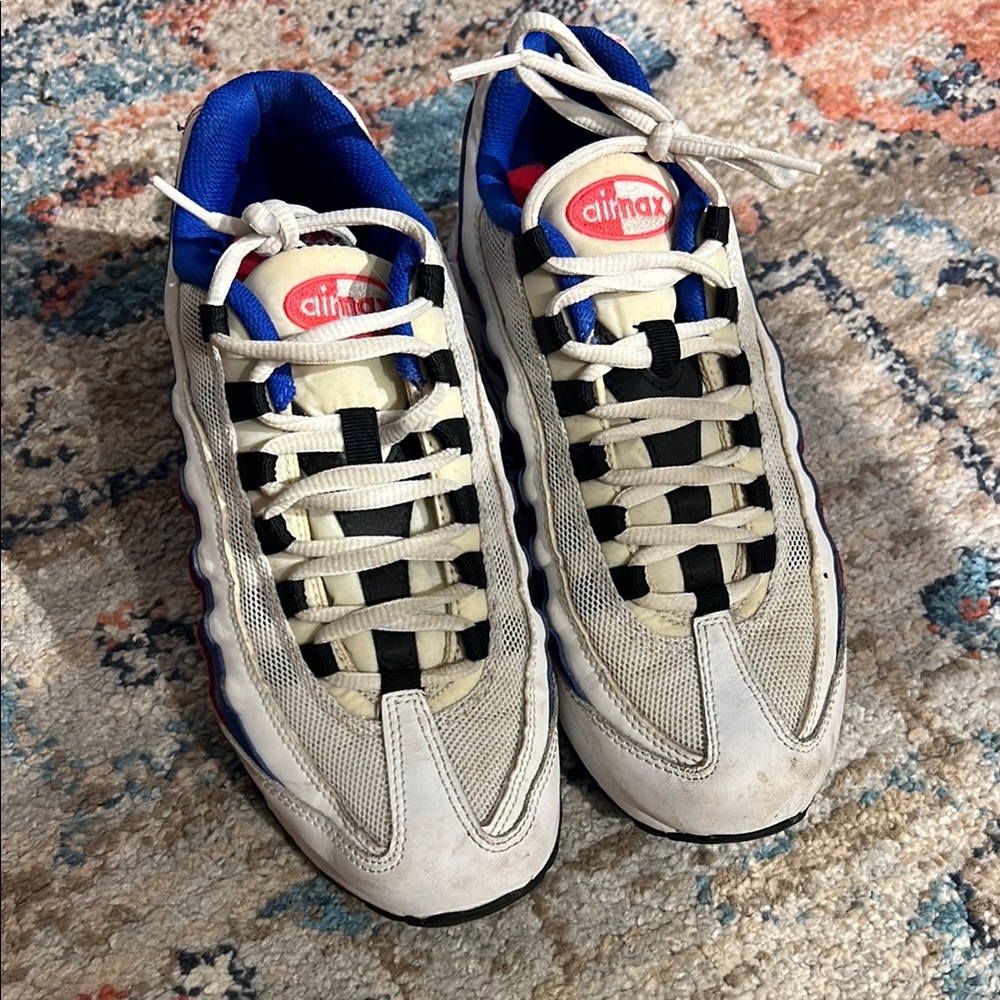 Nike Air Max 95 Grey Silver Athletic Shoes